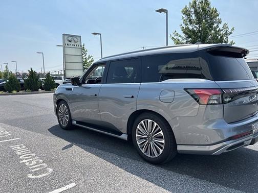 2025 INFINITI QX80 SENSORY