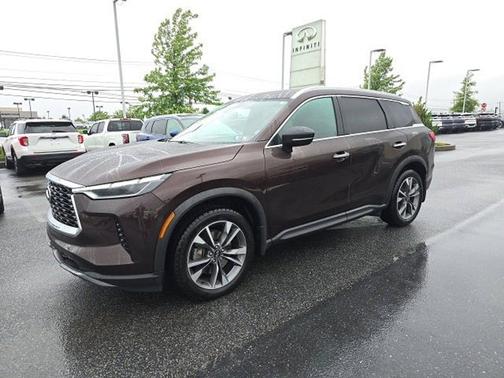 2022 INFINITI QX60 LUXE