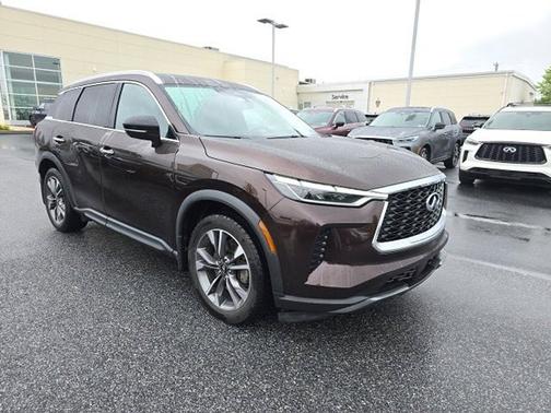 2022 INFINITI QX60 LUXE
