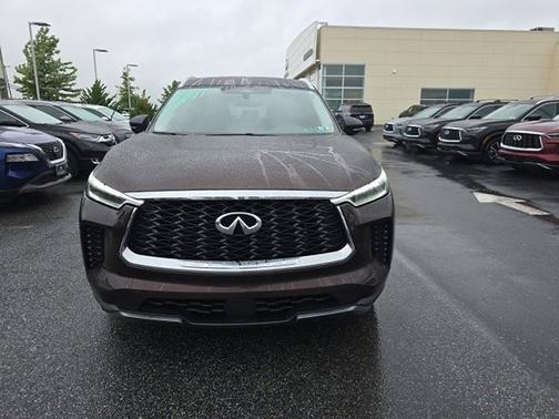 2022 INFINITI QX60 LUXE