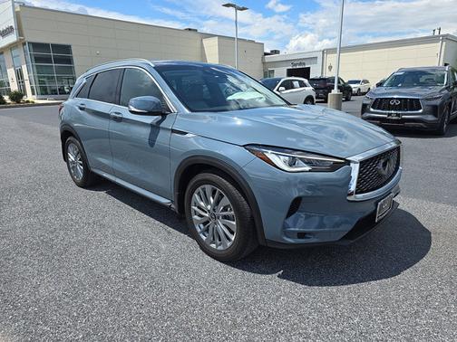 2023 INFINITI QX50 LUXE