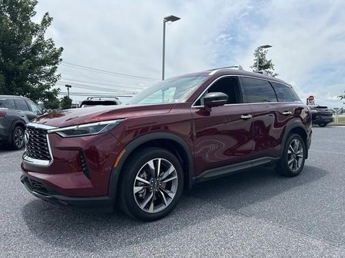 2023 INFINITI QX60 LUXE