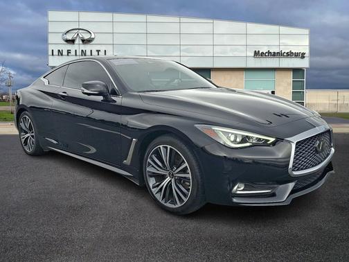 2022 INFINITI Q60 LUXE