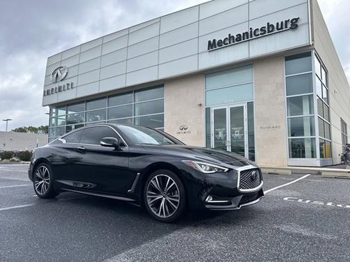 2022 INFINITI Q60 LUXE