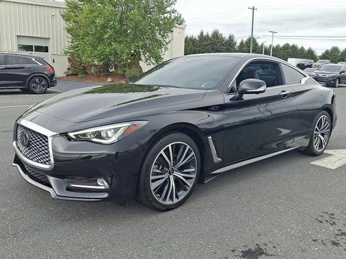 2022 INFINITI Q60 LUXE