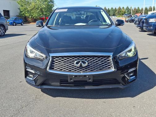 2022 INFINITI Q50 LUXE