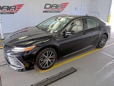 BLACK 2024 Toyota Camry XLE