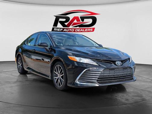 Midnight Black Metallic 2024 Toyota Camry XLE