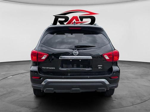 Magnetic Black Pearl 2020 Nissan Pathfinder SL 4WD