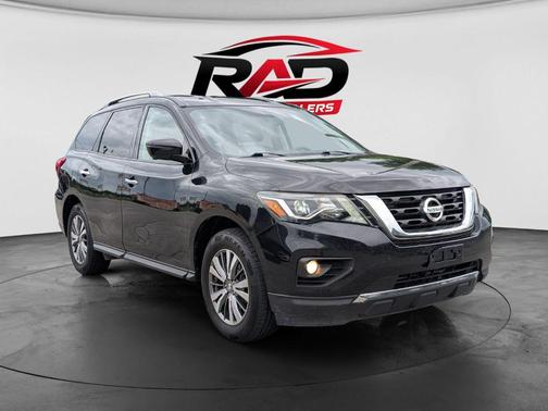 Magnetic Black Pearl 2020 Nissan Pathfinder SL 4WD