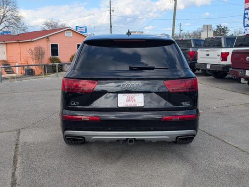 Orca Black Metallic 2017 Audi Q7 3.0T Premium