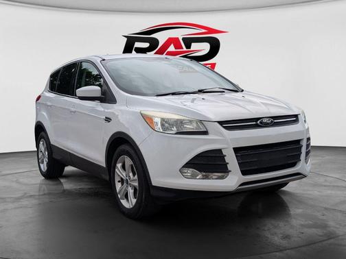 White Platinum Metallic Tri-Coat 2015 Ford Escape SE