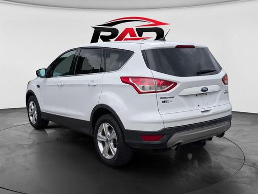 White Platinum Metallic Tri-Coat 2015 Ford Escape SE