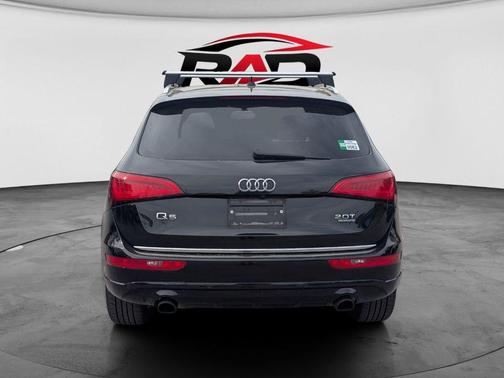 BLACK 2016 Audi Q5 2.0T Premium Plus