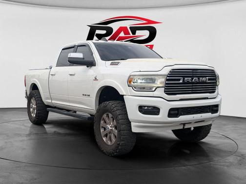 Bright White Clearcoat 2019 RAM 2500 Laramie Crew Cab 4x4 6'4' Box