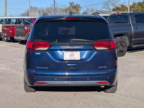 2018 Chrysler Pacifica Limited