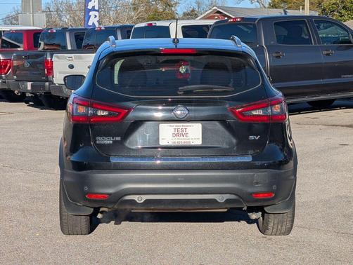 2021 Nissan Rogue Sport SV