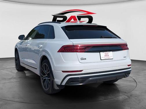 Glacier White Metallic 2021 Audi Q8 55 Premium Plus
