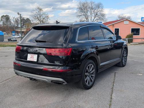 Orca Black Metallic 2017 Audi Q7 3.0T Premium