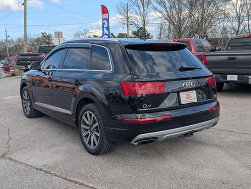 Orca Black Metallic 2017 Audi Q7 3.0T Premium