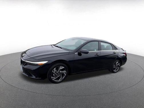 Abyss Black 2025 Hyundai ELANTRA SEL