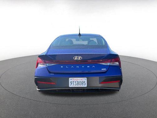 2025 Hyundai ELANTRA HEV Limited