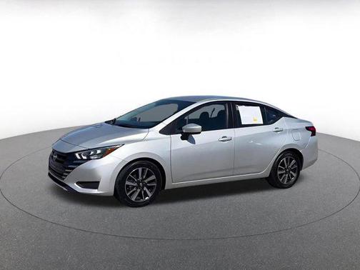 Brilliant Silver Metallic 2025 Nissan Versa 1.6 SV