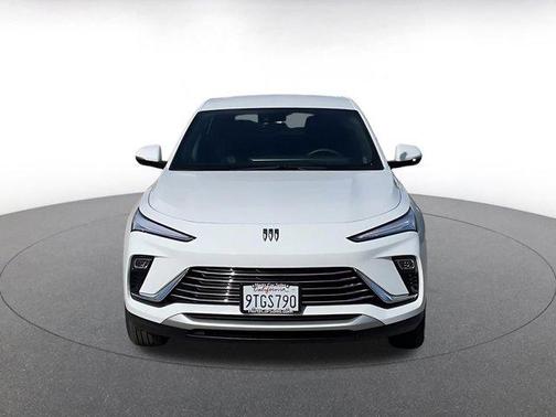 Summit White 2025 Buick Envista Preferred FWD