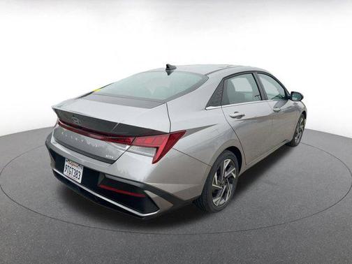 2025 Hyundai ELANTRA HEV Limited