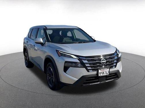 Brilliant Silver Metallic 2025 Nissan Rogue SV