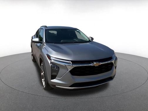 Sterling Gray Metallic 2025 Chevrolet Trax LT