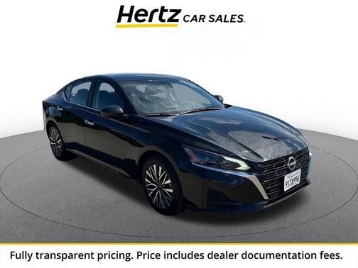 Super Black 2025 Nissan Altima SV FWD