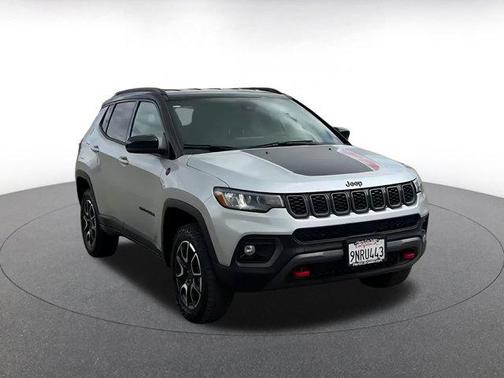 2025 Jeep Compass Trailhawk