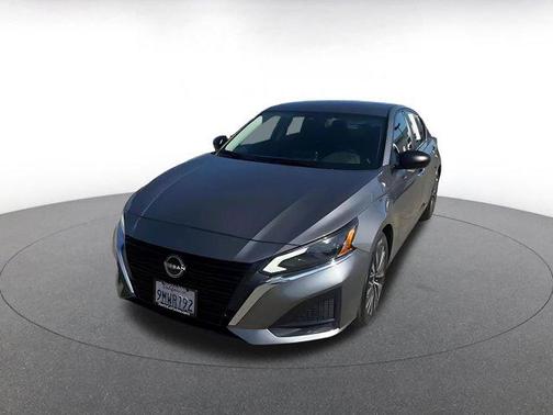 Gun Metallic 2025 Nissan Altima SV FWD