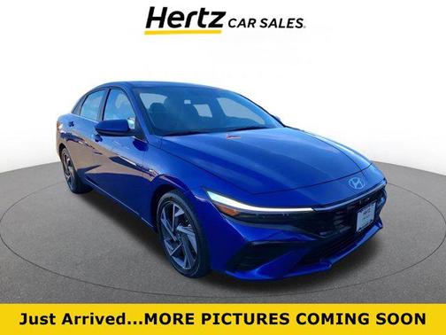 2025 Hyundai ELANTRA SEL