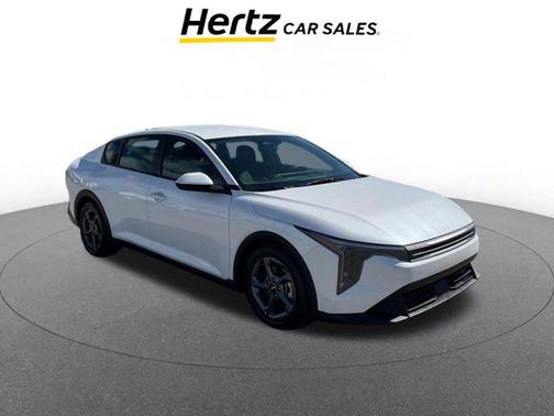 Snow White Pearl 2025 Kia K4 LXS