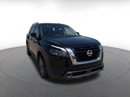 Super Black 2025 Nissan Pathfinder SV 4WD