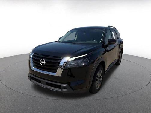Super Black 2025 Nissan Pathfinder SV 4WD