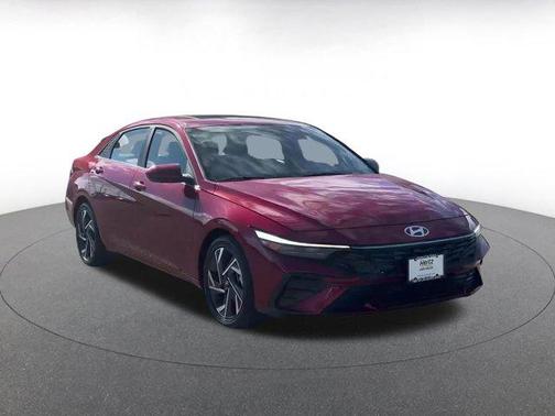 2025 Hyundai ELANTRA SEL