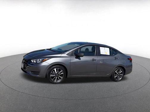Gun Metallic 2025 Nissan Versa 1.6 SV