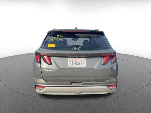 2025 Hyundai TUCSON SEL