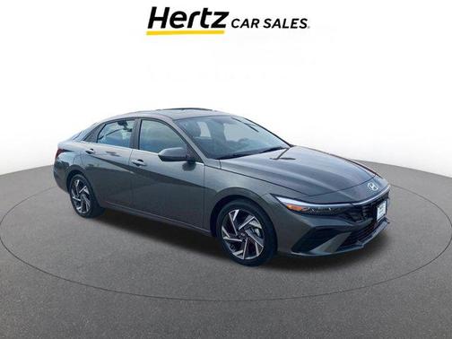 2025 Hyundai ELANTRA SEL