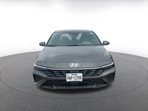 2025 Hyundai ELANTRA SEL