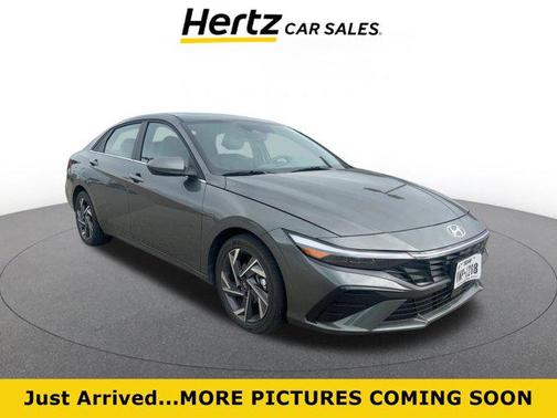 2025 Hyundai ELANTRA SEL