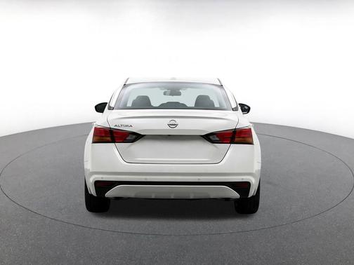 Pearl White Tricoat 2025 Nissan Altima SV FWD