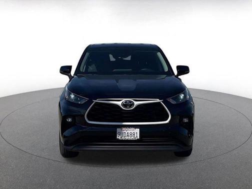 2025 Toyota Highlander LE