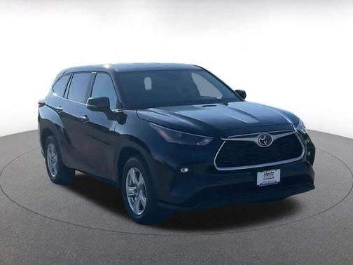 2025 Toyota Highlander LE