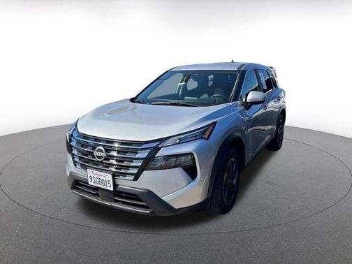 Brilliant Silver Metallic 2025 Nissan Rogue SV
