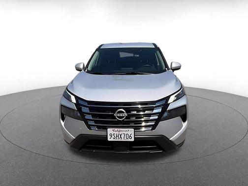 Brilliant Silver Metallic 2025 Nissan Rogue SV