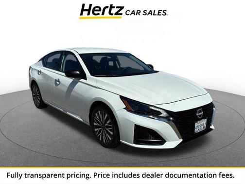 Glacier White 2025 Nissan Altima SV FWD